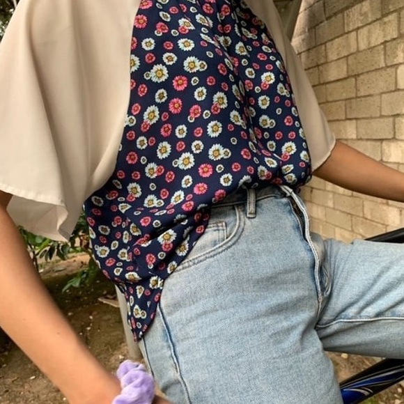 Patterned blouse - Picture 2 of 3